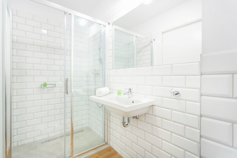 Bathroom 5, Smart Hotel Garnizon, Gdańsk City