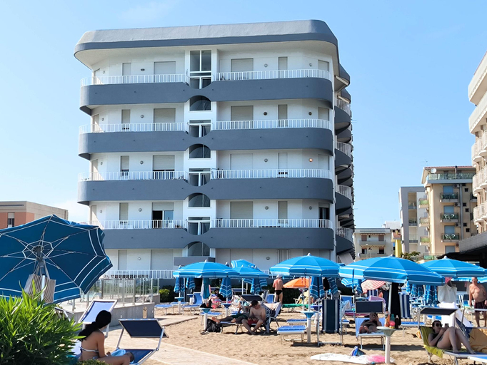 4, Bright apartment with balcony, Venezia