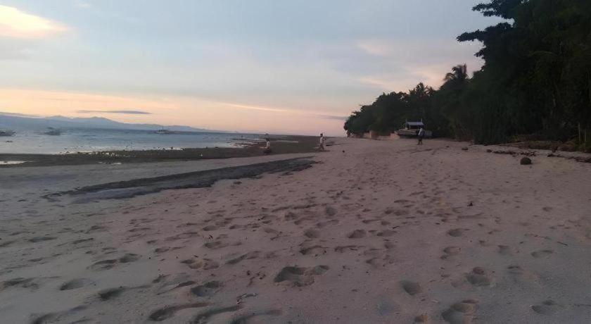 Others 5, Magic's Place Beach Resort, Moalboal