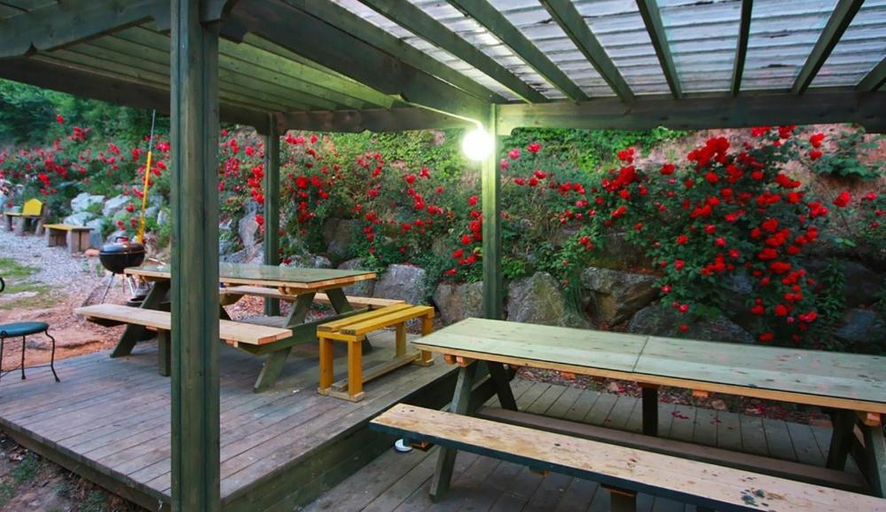 Others 5, Taean Secret Garden, Taean