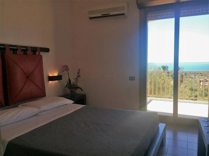 Bedroom 1, Aparthotel Isabella, Agrigento