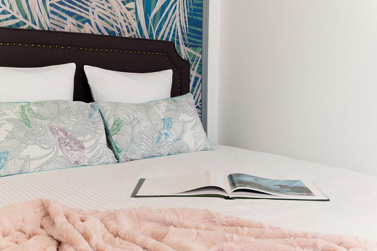 Bedroom 3, Horizon House - Private rooftop and panoramic view, Paris
