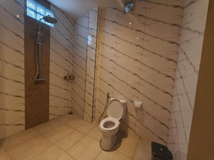 Bathroom 3, Dharma Suweta, Gianyar