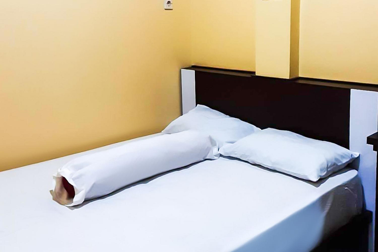 Bedroom, Guest House Syariah LP3B Brebes RedPartner, Brebes