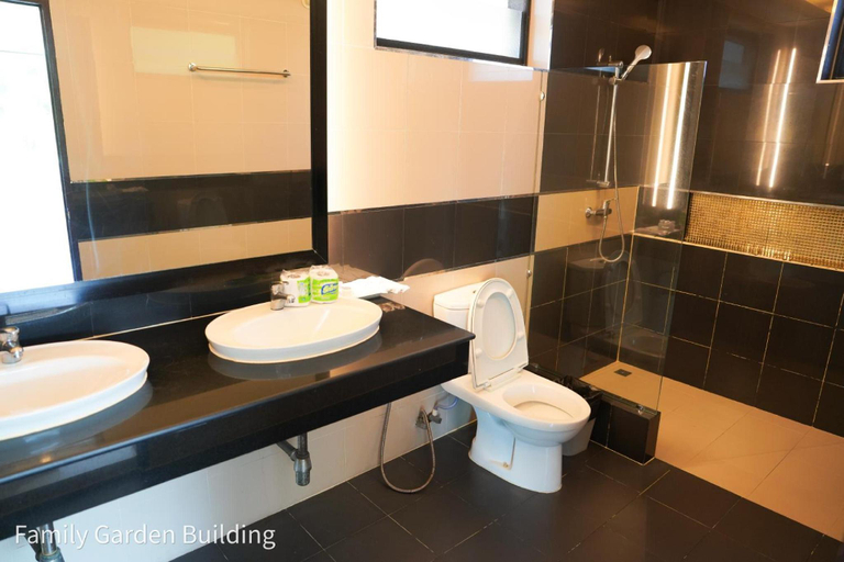 Bathroom 3, Silver Sand Hotel, Muang Rayong