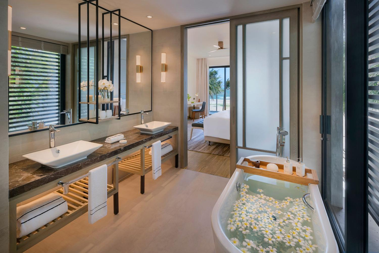 Bathroom 4, Melia Ho Tram Beach Resort, Xuyên Mộc