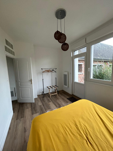Bedroom, TOUCH AND GO, Nord