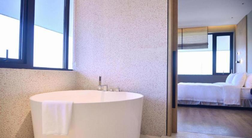 Bathroom 5, Dhawa Quzhou, Quzhou
