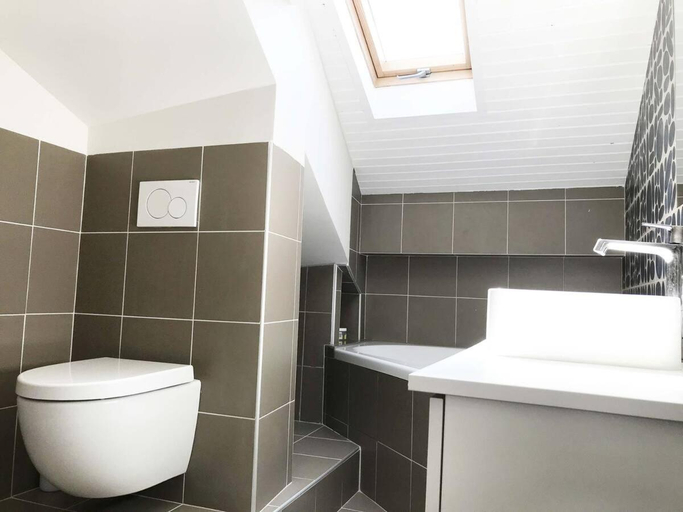 Bathroom 3, La Mansarde du Port FAMILLY HOME, Alpes-Maritimes