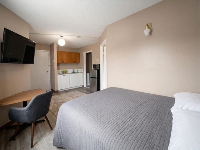 Bedroom 2, Goodknight Inn, Division No. 17