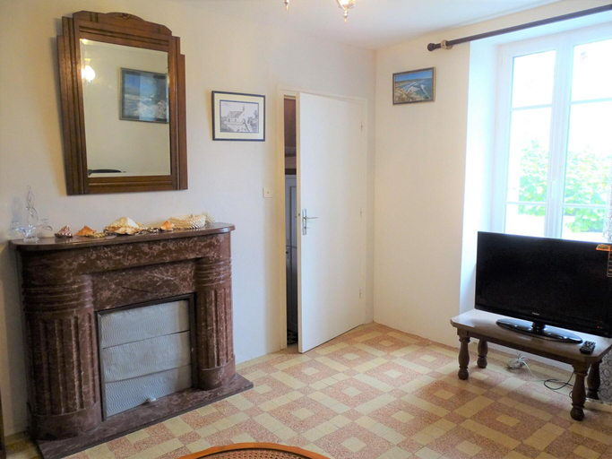 Others 4, House in Brittany near Coastal Hiking Trail, Finistère