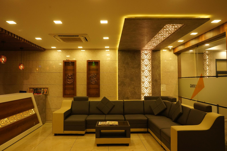 Others 5, Hotel Supreme AC, Ramanathapuram