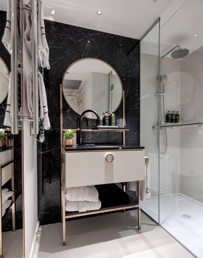 Bathroom 4, Hotel Maison Colbert Member of Meliá Collection, Paris