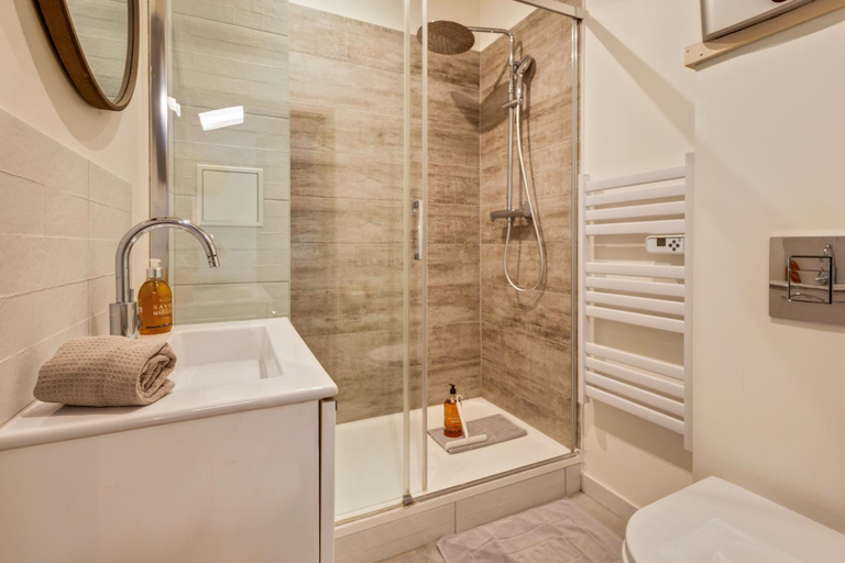 Bathroom 3, Carnets de voyage Cote studios, Var