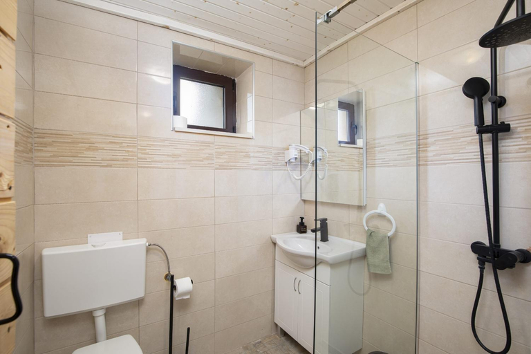 Bathroom 4, Mountain Escape house with indoor pool, Fužine