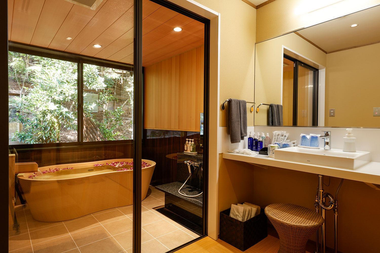 Bathroom 3, Yuraku Kinosaki Spa & Gardens, Toyooka