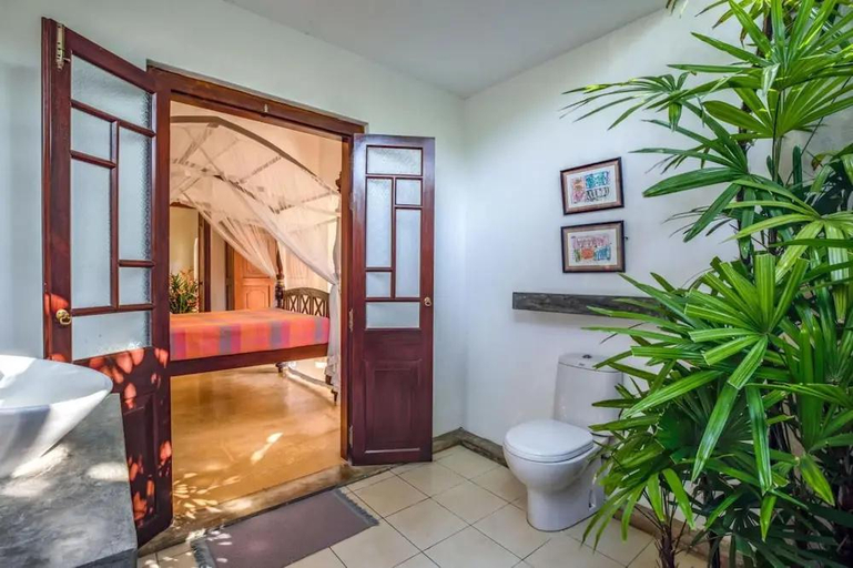Bathroom 3, Refurbished Family Village House With Private Pool, Habaraduwa
