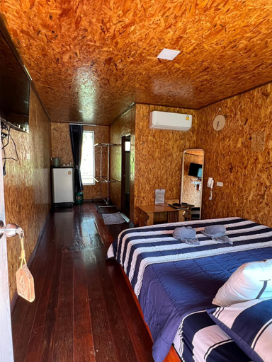 Bedroom 2, Phu Naphat Resort, Si Sawat