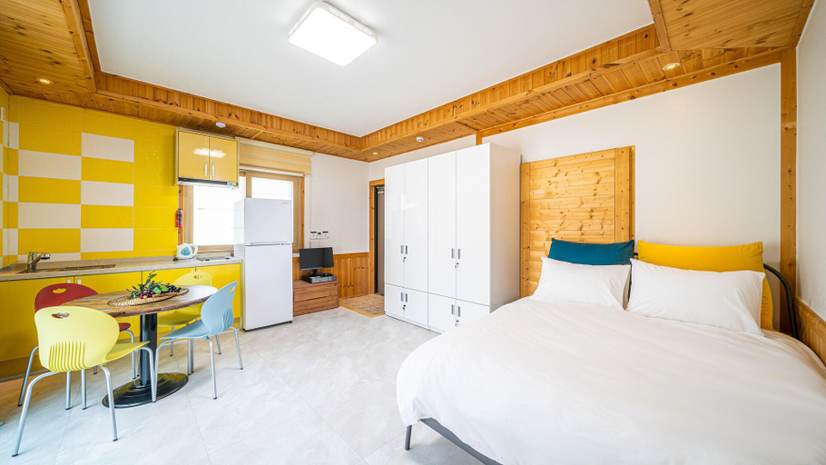 Bedroom 3, kyeongju changdelier pension, Gyeongju