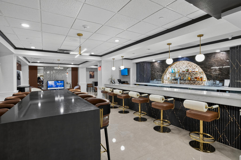 Food & Drinks 4, DoubleTree by Hilton Downtown Wilmington - Legal District, New Castle