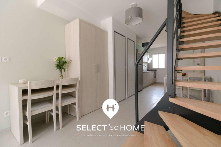 Others 4, SELECT'soHOME - Residence Le Poseidon - Duplex pour 6 personnes - Piscine, Garage prive - Services h, Var