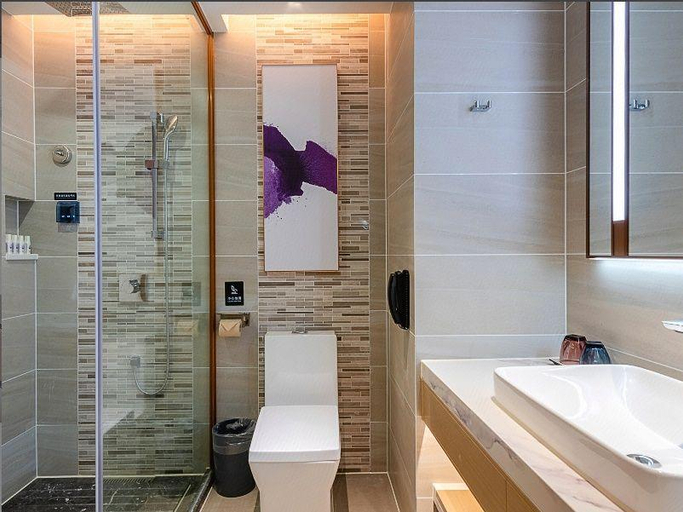Bathroom 4, Lavande Hotel Zhongshan Sanjiao, Zhongshan