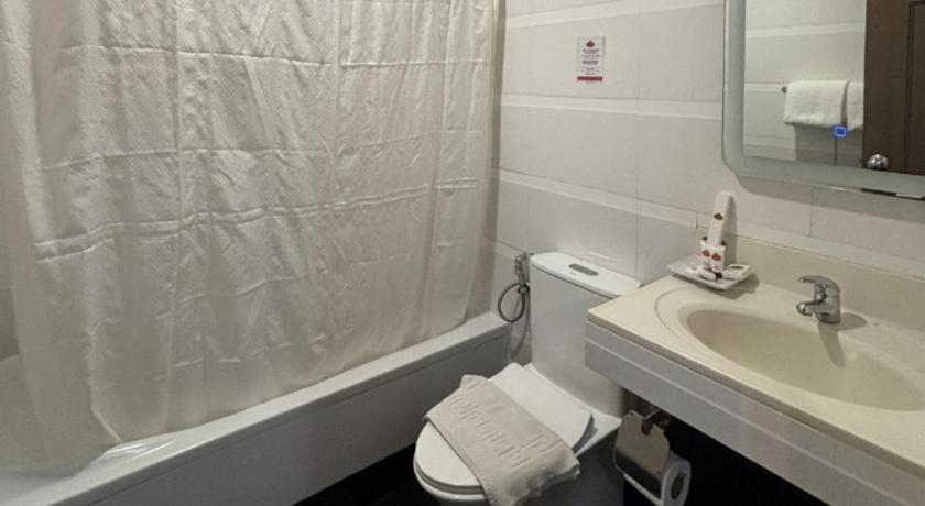 Bathroom 3, Queen Margarette Hotel, Lucena City