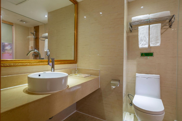 Bathroom 3, Vienna Classic Hotel Shenzhen Luohu Port Guomao Railway Station, Shenzhen