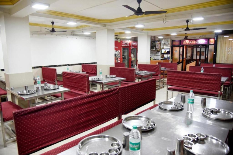 Food & Drinks, Hotel Sai Yatri, Nashik