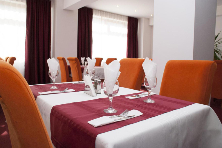 Food & Drinks 5, Hotel Otopeni, Otopeni