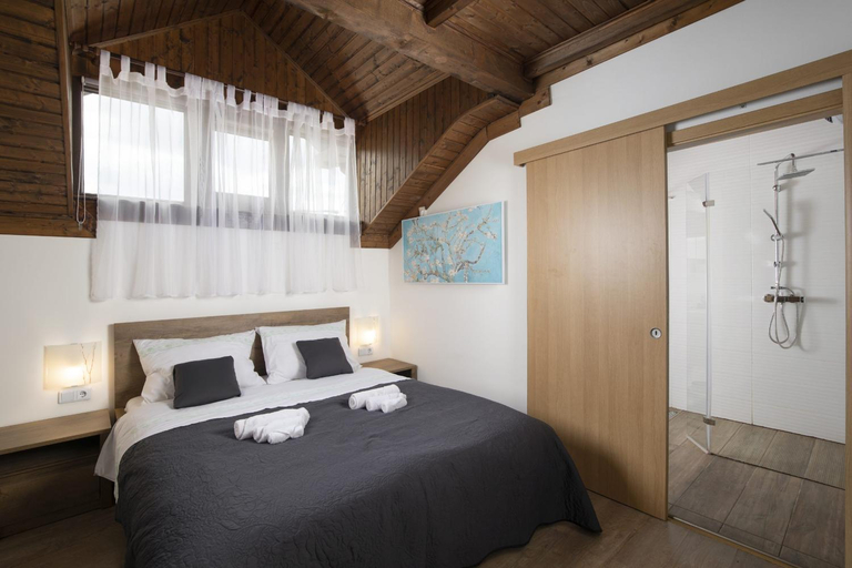 Bedroom 3, Mountain Escape house with indoor pool, Fužine