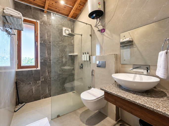 Bathroom 3, Navya Stays, Nainital