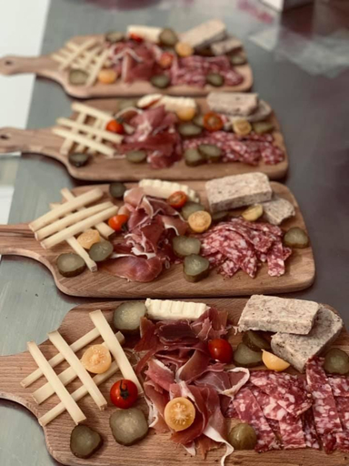 Food & Drinks 5, The Little Robin, Charente-Maritime