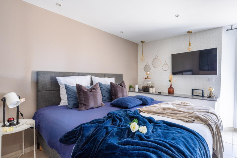 Bedroom 3, La suite de charme du Mas de la Fontaine de Jonquier avec SPA privatif, Vaucluse