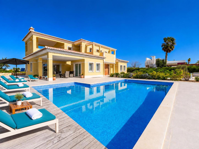 Sport & Beauty 2, Holiday House Beach Porto Mos by Villas Key, Lagos