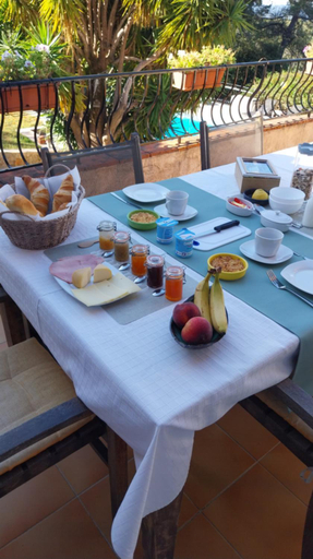 Food & Drinks 4, Etoilevacances Chambres d hotes Campagne en Lavande, Alpes-Maritimes