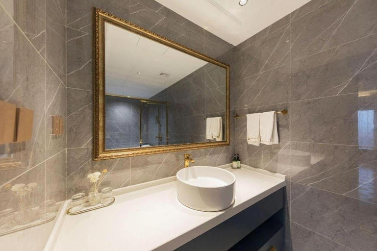 Bathroom 5, Yitingzhenshe Hotel Beijing Qianmen, Beijing