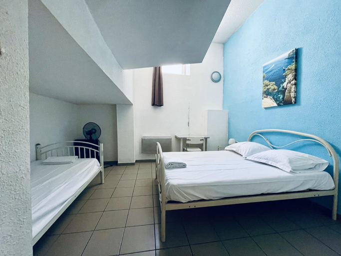 Bedroom 4, Balaena, Bouches-du-Rhône