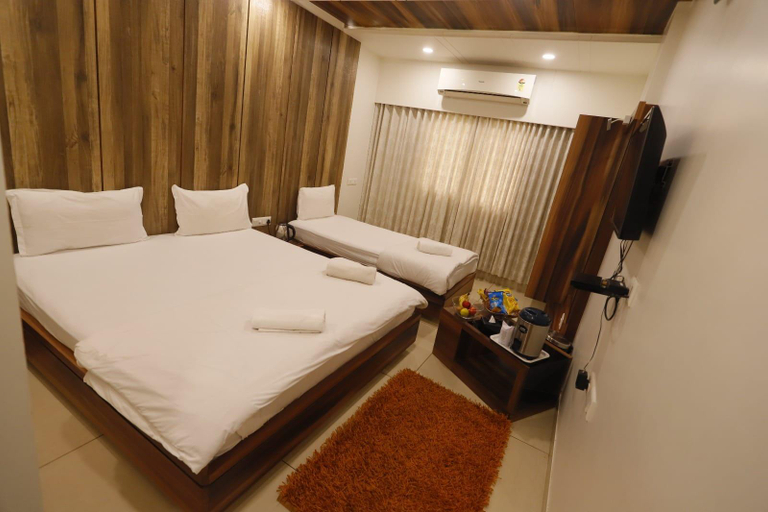 Bedroom 2, Hotel Royal Villas, Bhopal