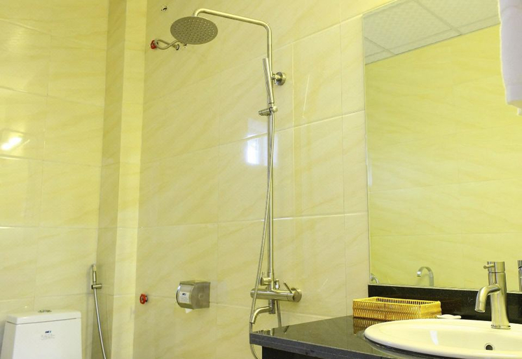 Bathroom 4, Royal Hotel Halong - Hon Gai, Hạ Long