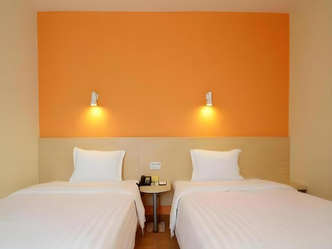 Bedroom 3, 7 Days Inn Luoyang Railway Station Wangcheng Avenue, Luoyang