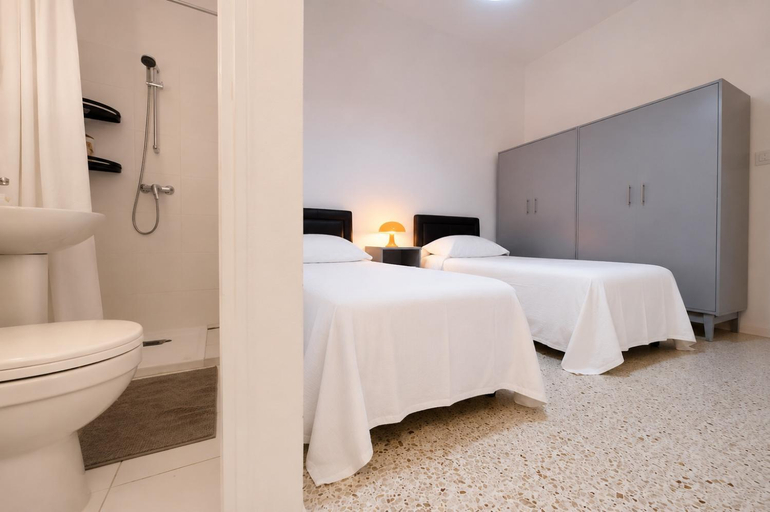 Bedroom 3, Bugibba Classic 3BR Apt 2 Baths & 2 Balconies cot, Saint Paul's Bay