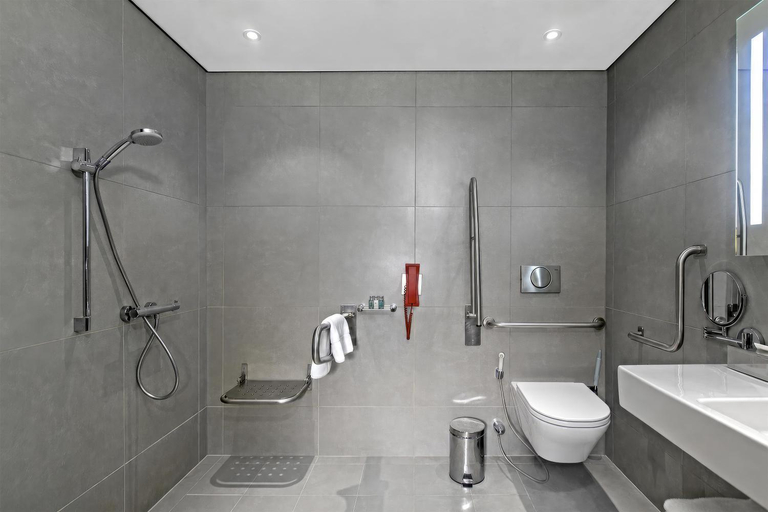 Bathroom 5, Legend Hotel Lagos Airport, Curio Collection by Hilton, Oshodi/Isolo