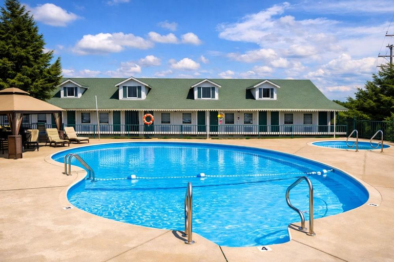 Sport & Beauty 2, Branson King Resort & Suites, Taney