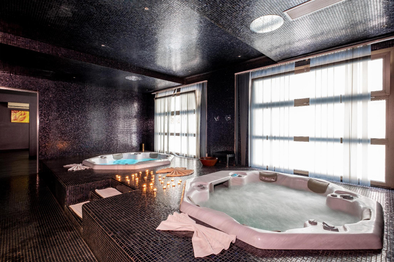 Bathroom 4, Kenzi Sidi Maarouf, Casablanca