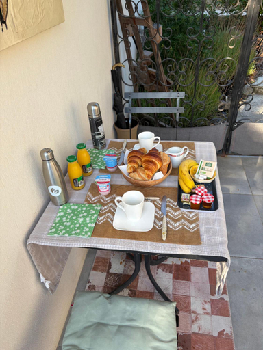 Food & Drinks, CHAMBRE d'HOTES POUR 2 PERSONNES, Alpes-Maritimes