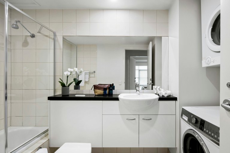 Bathroom 3, Quest Narre Warren, Casey - Berwick