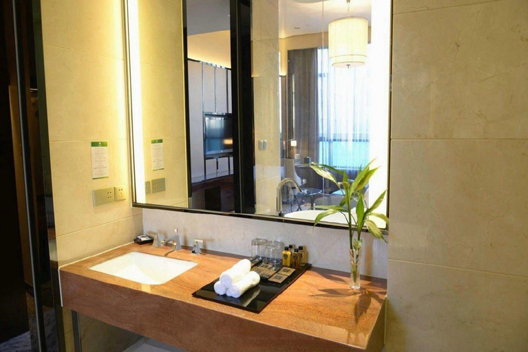 Bathroom 3, Nostalgia Hotel (Beijing Tiananmen Square ), Beijing