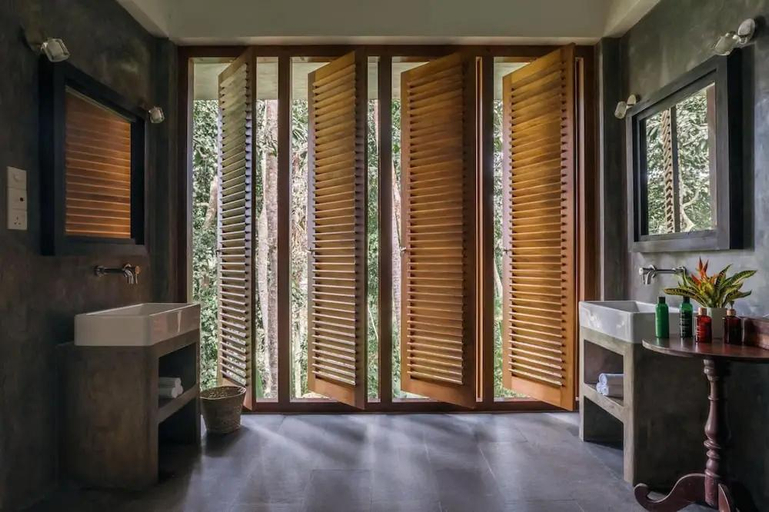 2, Luxurious 07 Bedroom Hilltop Villa With Private Gym, Habaraduwa
