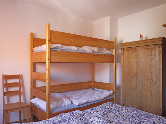 Bedroom 2, Charmante Ferienwohnung mit Garten in Huddingen, Waldeck-Frankenberg
